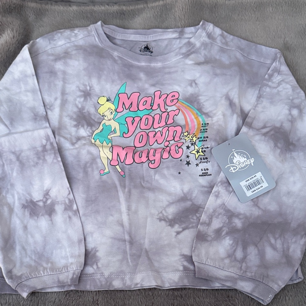 NWT Disney White and Gray long sleeved Shirt 🌟